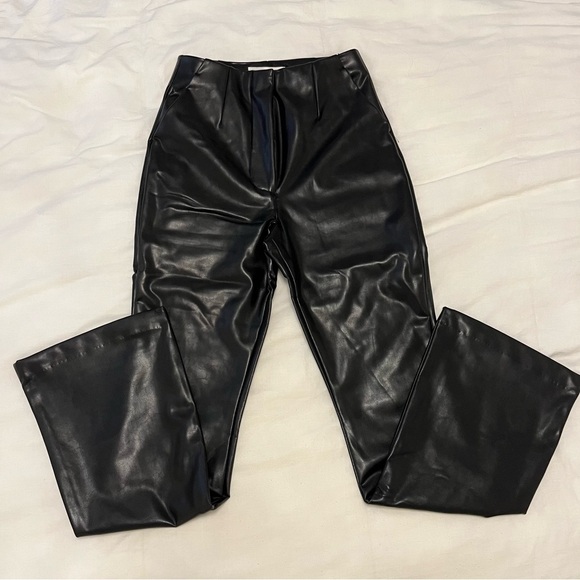 Abercrombie Curve Love Vegan Leather Slim Flare Pant - Picture 1 of 4
